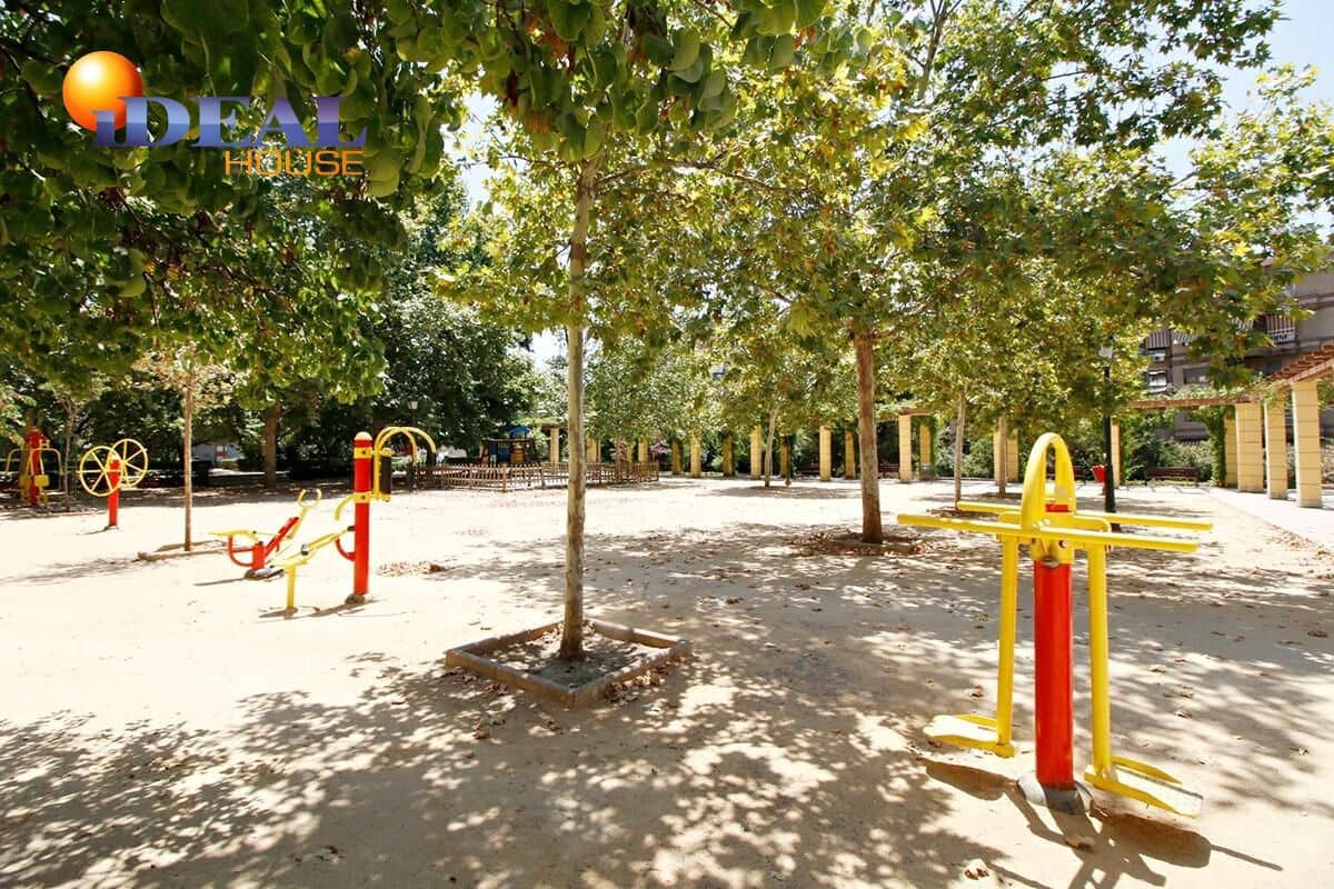 Commerciale in vendita in Granada citta - 230.000 € (Rif: 9433853)