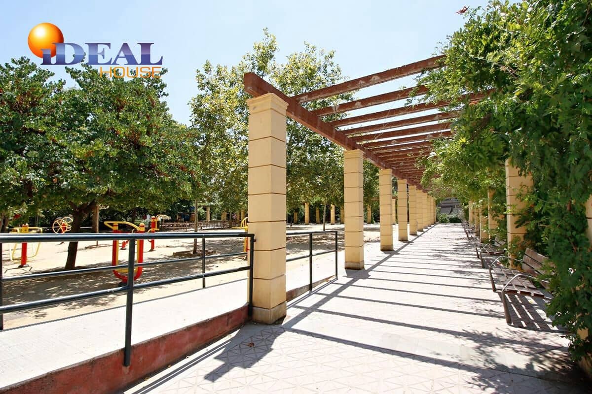 Commerciale in vendita in Granada citta - 230.000 € (Rif: 9433853)