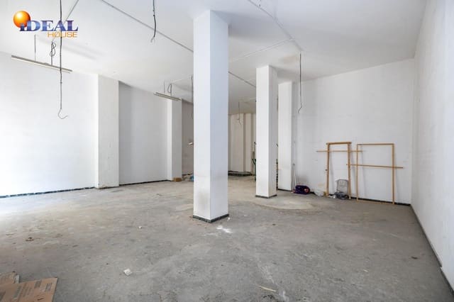 Commerciale in vendita in Granada città - 230.000 € (Rif: 9433853)