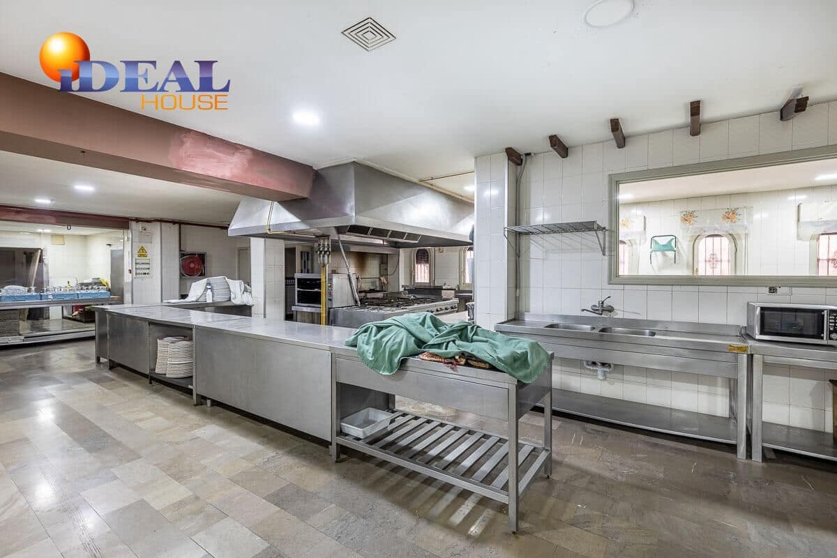 13 sovrum Företag till salu i Cenes de la Vega med garage - 2 200 000 € (Ref: 9433854)