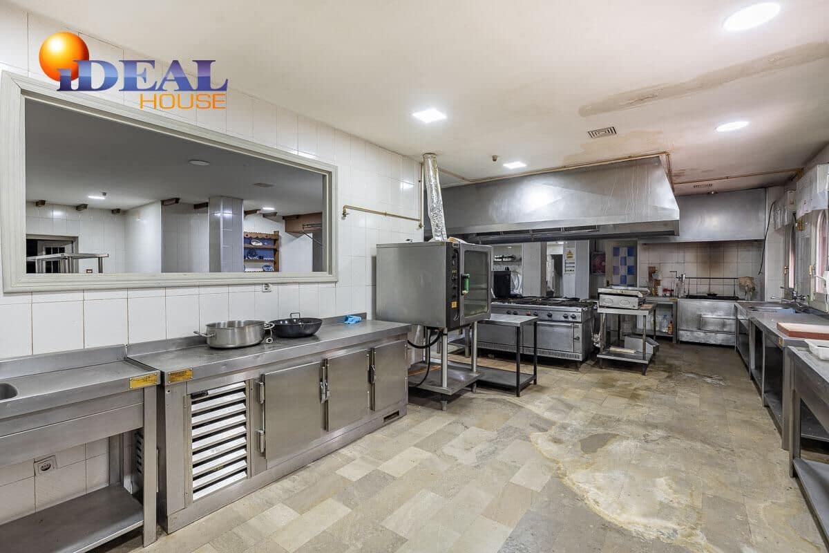 13 sovrum Företag till salu i Cenes de la Vega med garage - 2 200 000 € (Ref: 9433854)