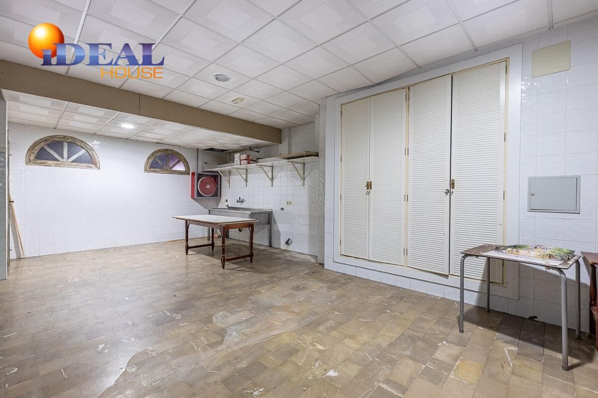 13 sovrum Företag till salu i Cenes de la Vega med garage - 2 200 000 € (Ref: 9433854)