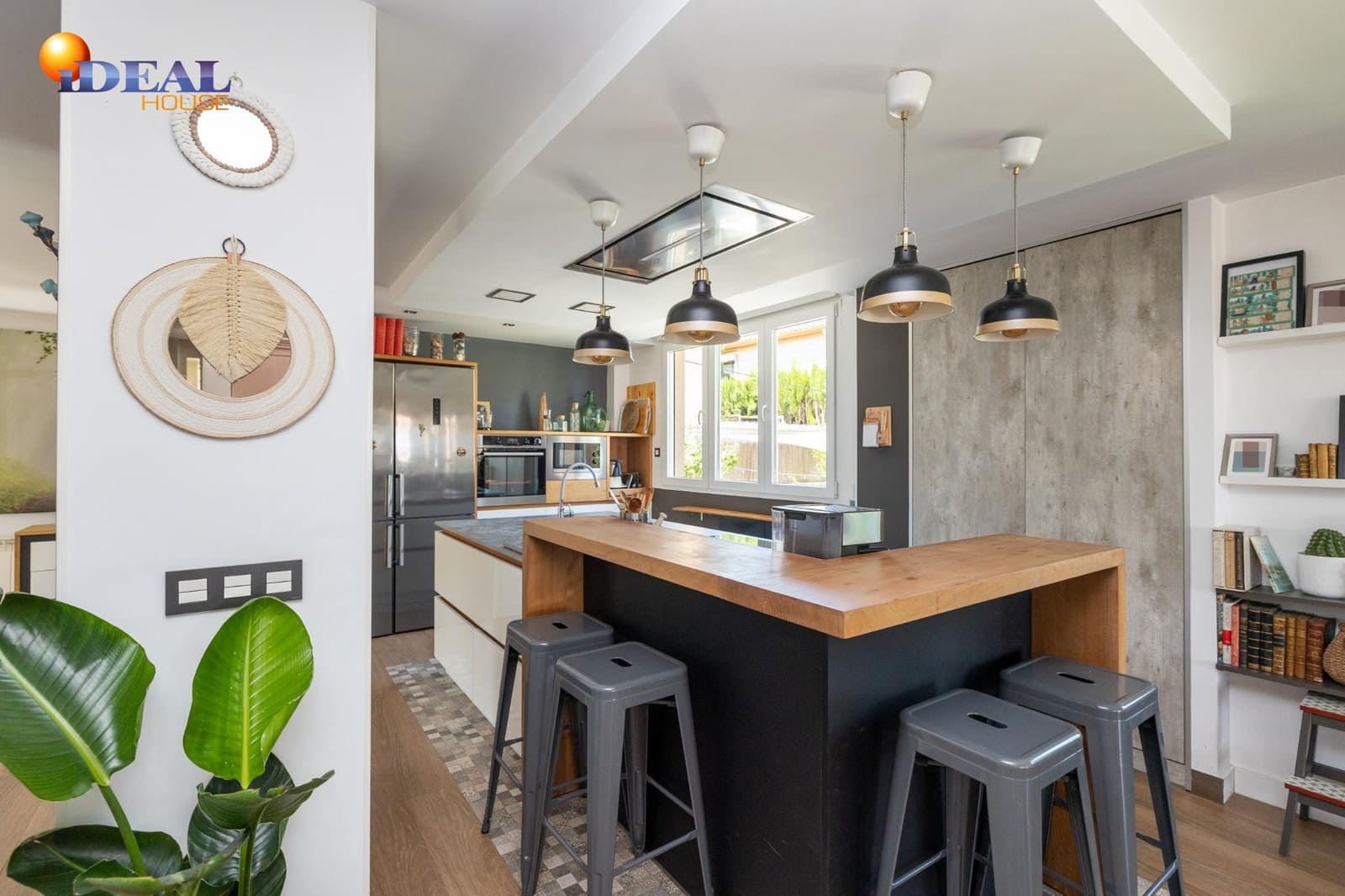 3 bedroom Villa for sale in Otura with pool garage - € 545,000 (Ref: 9433855)