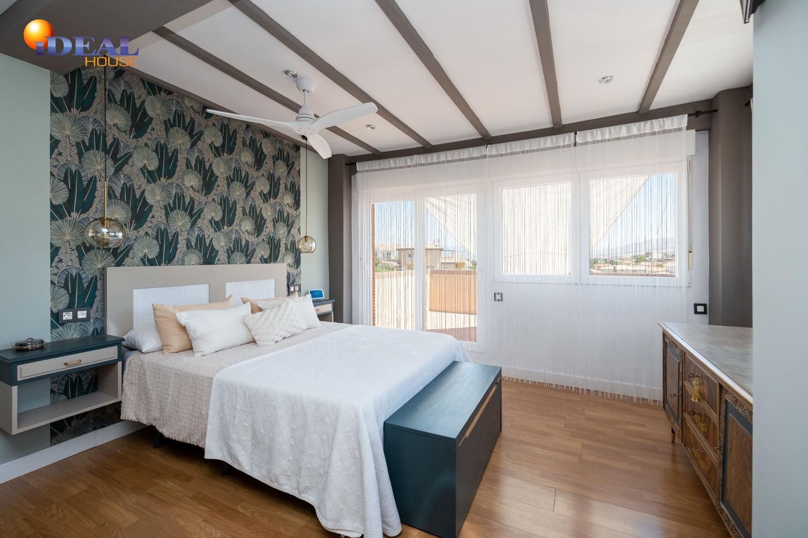 3 bedroom Villa for sale in Otura with pool garage - € 545,000 (Ref: 9433855)