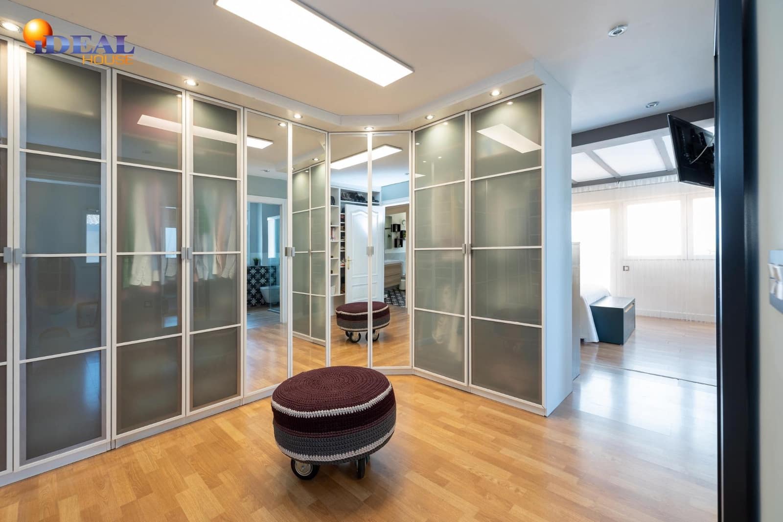 3 bedroom Villa for sale in Otura with pool garage - € 545,000 (Ref: 9433855)