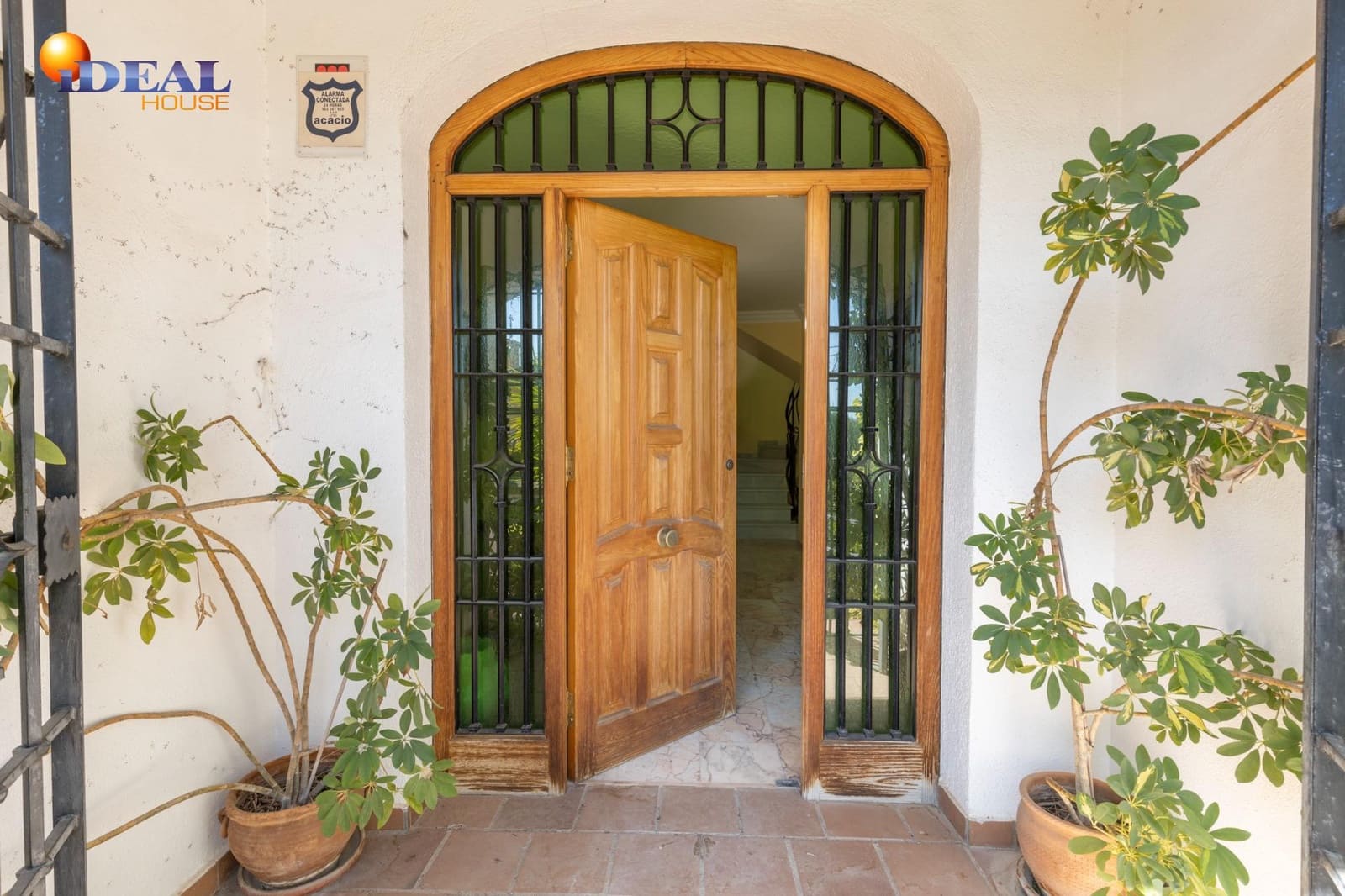 4 makuuhuone Huvila myytävänä paikassa Albolote mukana uima-altaan 
autotalli - 560 000 € (Ref: 9433856)