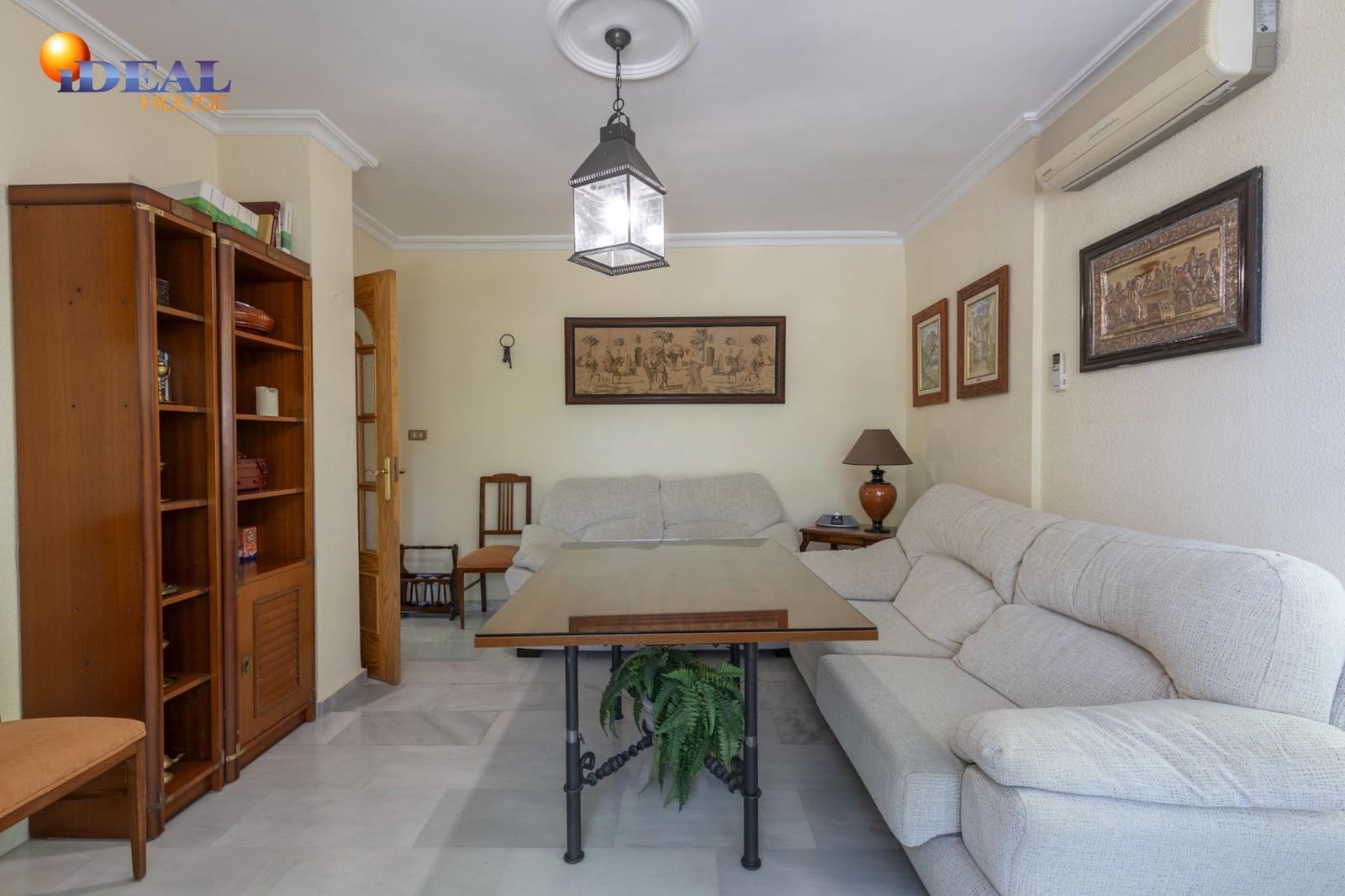 4 makuuhuone Huvila myytävänä paikassa Albolote mukana uima-altaan 
autotalli - 560 000 € (Ref: 9433856)