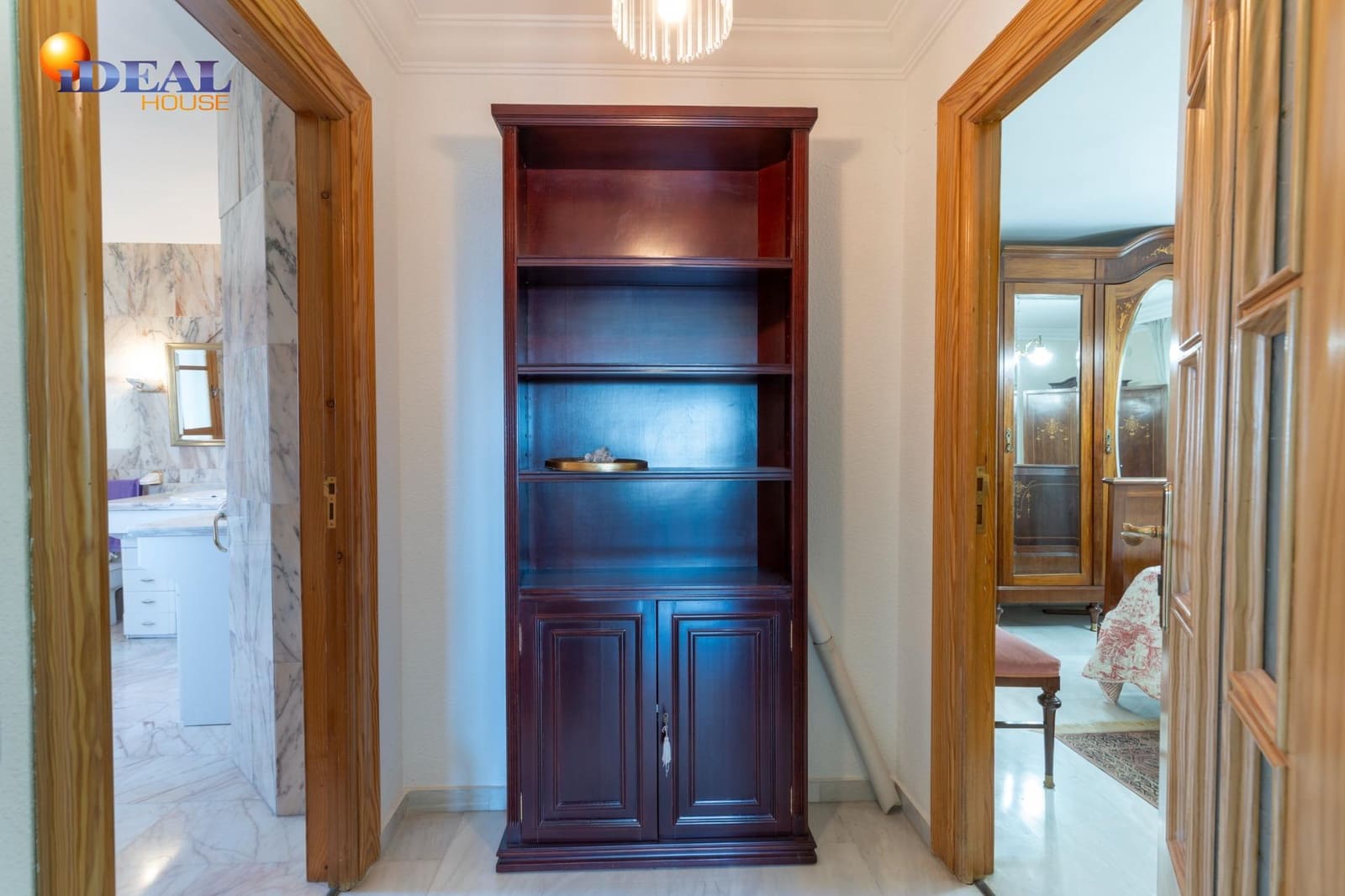 4 makuuhuone Huvila myytävänä paikassa Albolote mukana uima-altaan 
autotalli - 560 000 € (Ref: 9433856)