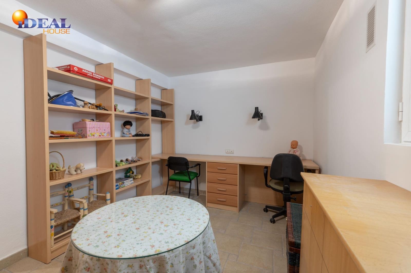 4 makuuhuone Huvila myytävänä paikassa Albolote mukana uima-altaan 
autotalli - 560 000 € (Ref: 9433856)