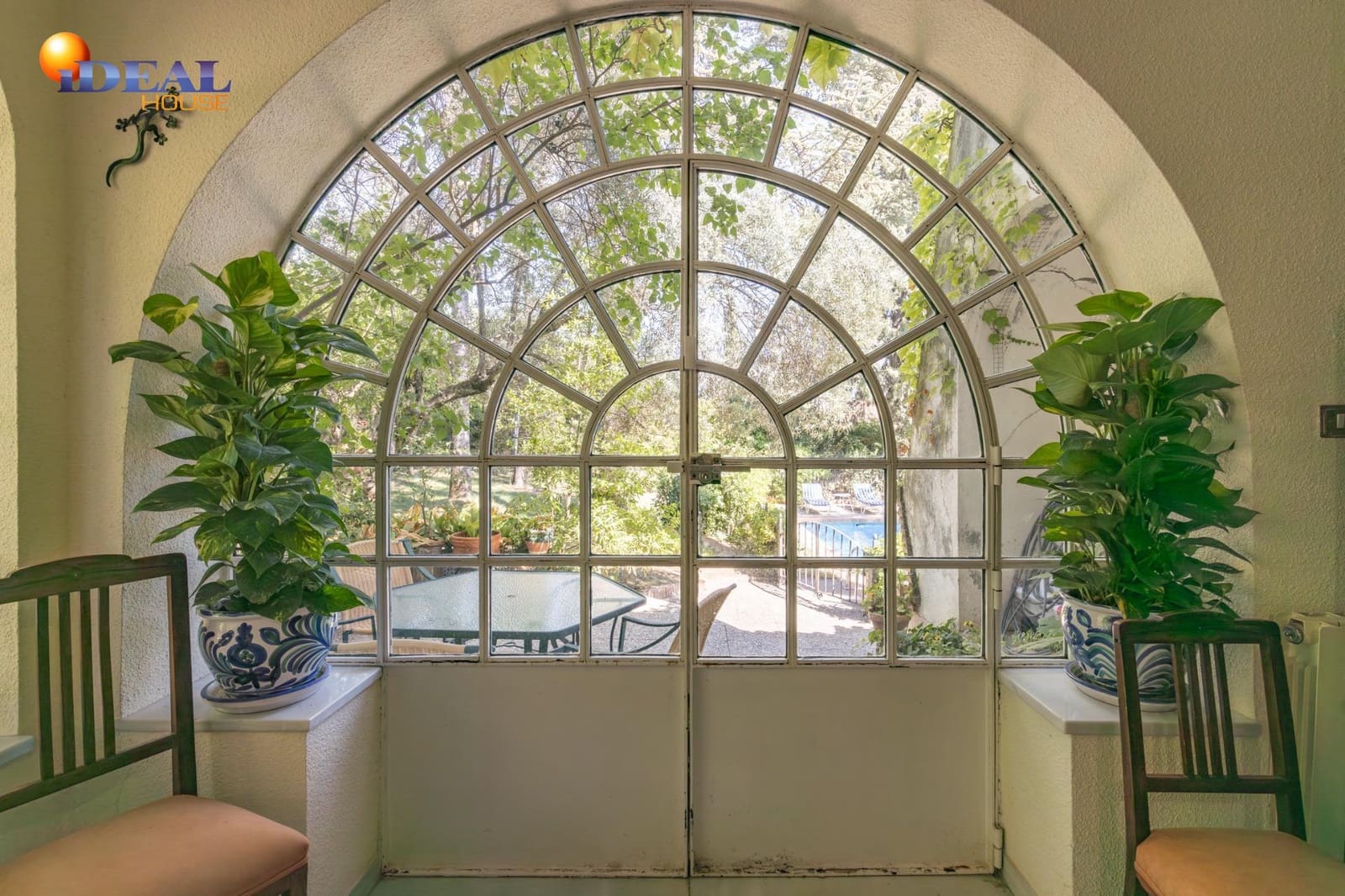 4 makuuhuone Huvila myytävänä paikassa Albolote mukana uima-altaan 
autotalli - 560 000 € (Ref: 9433856)