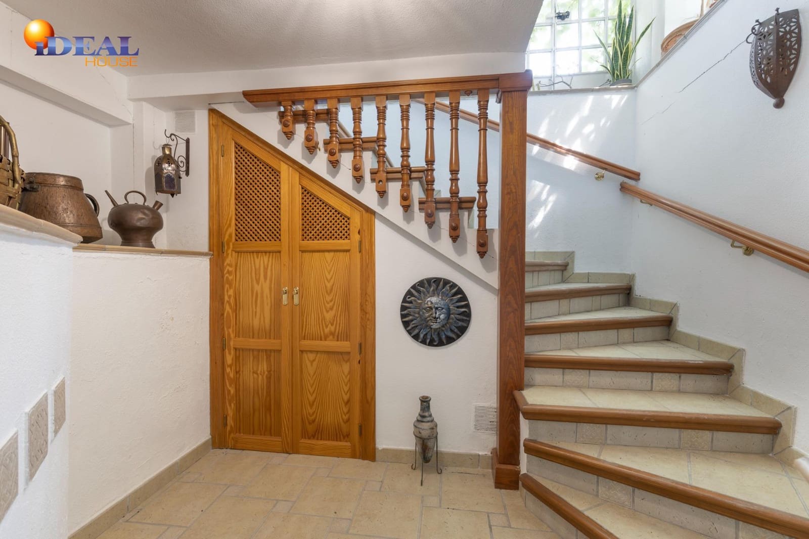 4 makuuhuone Huvila myytävänä paikassa Albolote mukana uima-altaan 
autotalli - 560 000 € (Ref: 9433856)