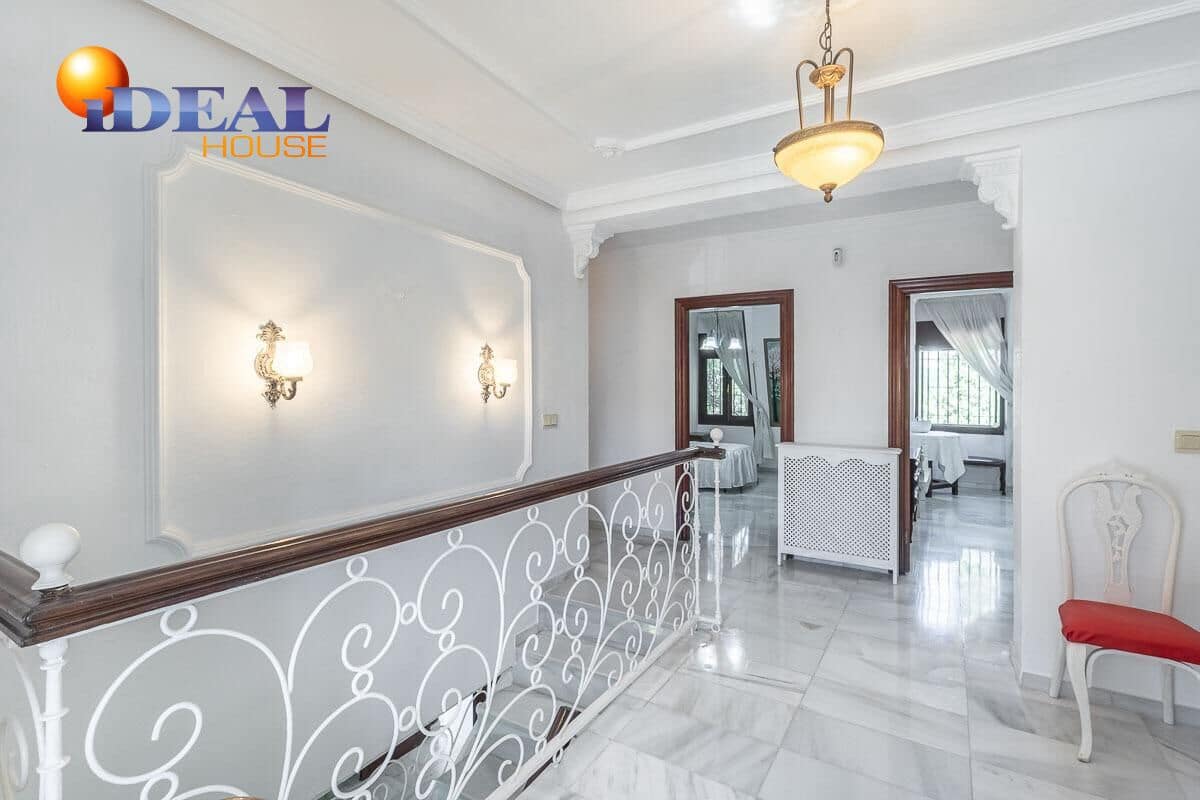 6 bedroom Villa for sale in Purullena with garage - € 249,000 (Ref: 9433860)