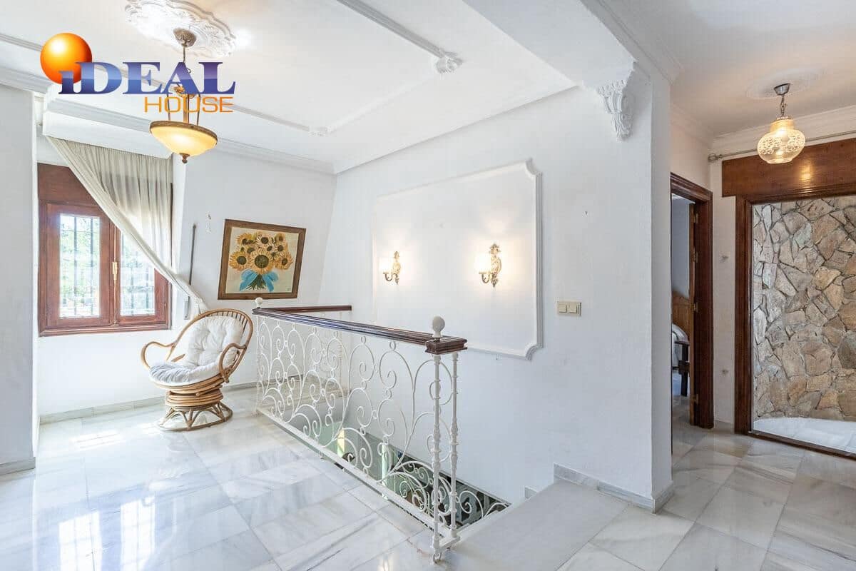 6 bedroom Villa for sale in Purullena with garage - € 249,000 (Ref: 9433860)