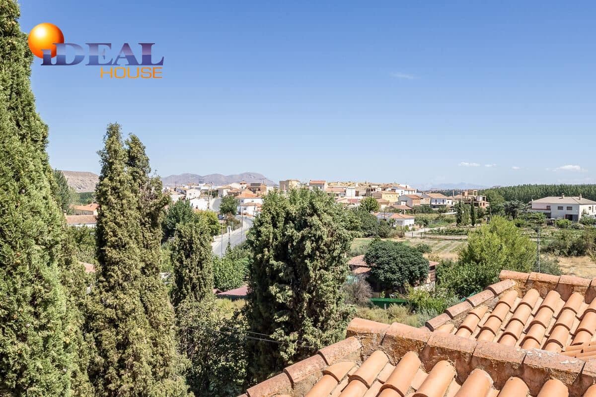 6 bedroom Villa for sale in Purullena with garage - € 249,000 (Ref: 9433860)