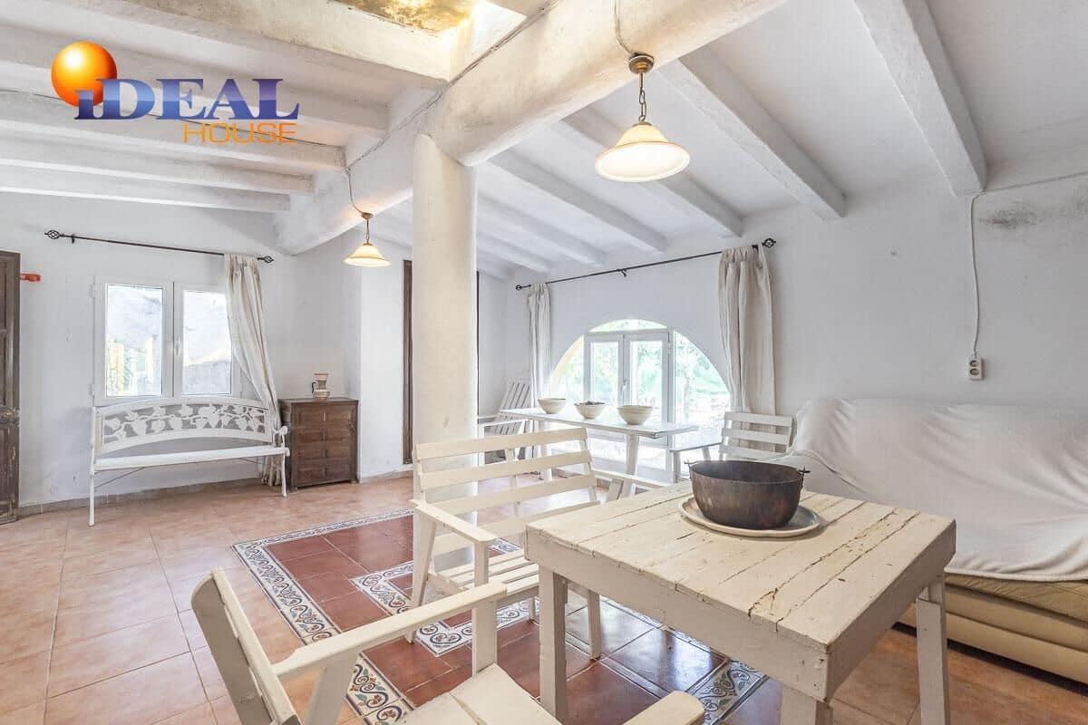 6 bedroom Villa for sale in Purullena with garage - € 249,000 (Ref: 9433860)