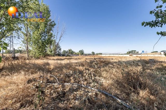 Finca/Casa Rural en Granada ciudad en venta con piscina - 669.890 € (Ref: 9433861)