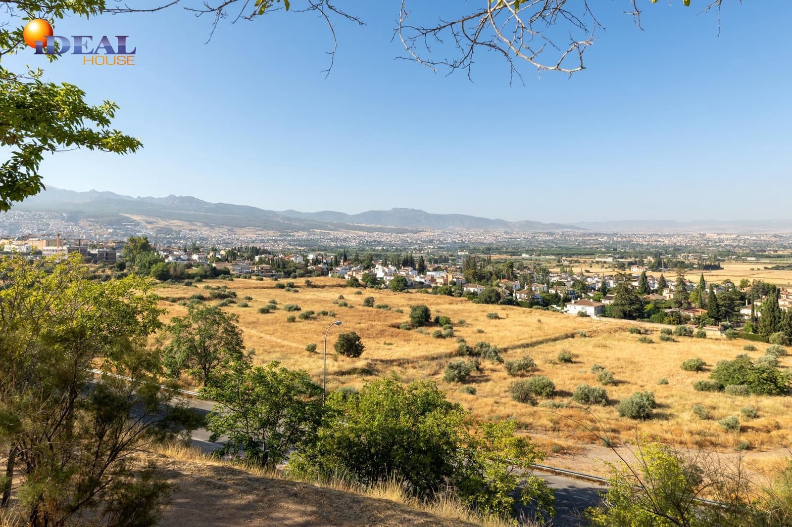 Solar/Parcela en Granada ciudad en venta - 204.000 € (Ref: 9433862)