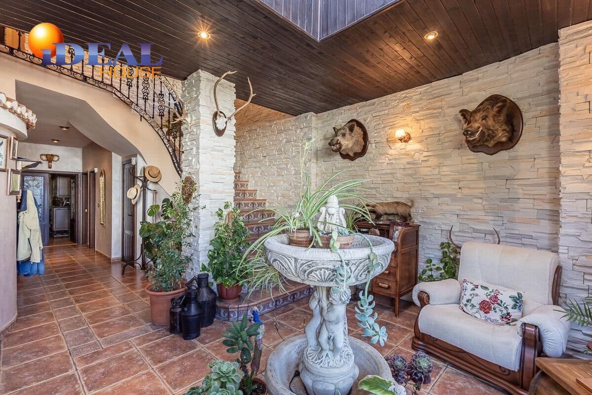 4 chambre Villa/Maison à vendre à Iznalloz avec piscine garage - 398 000 € (Ref: 9433863)