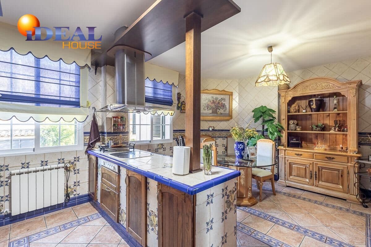 4 chambre Villa/Maison à vendre à Iznalloz avec piscine garage - 398 000 € (Ref: 9433863)