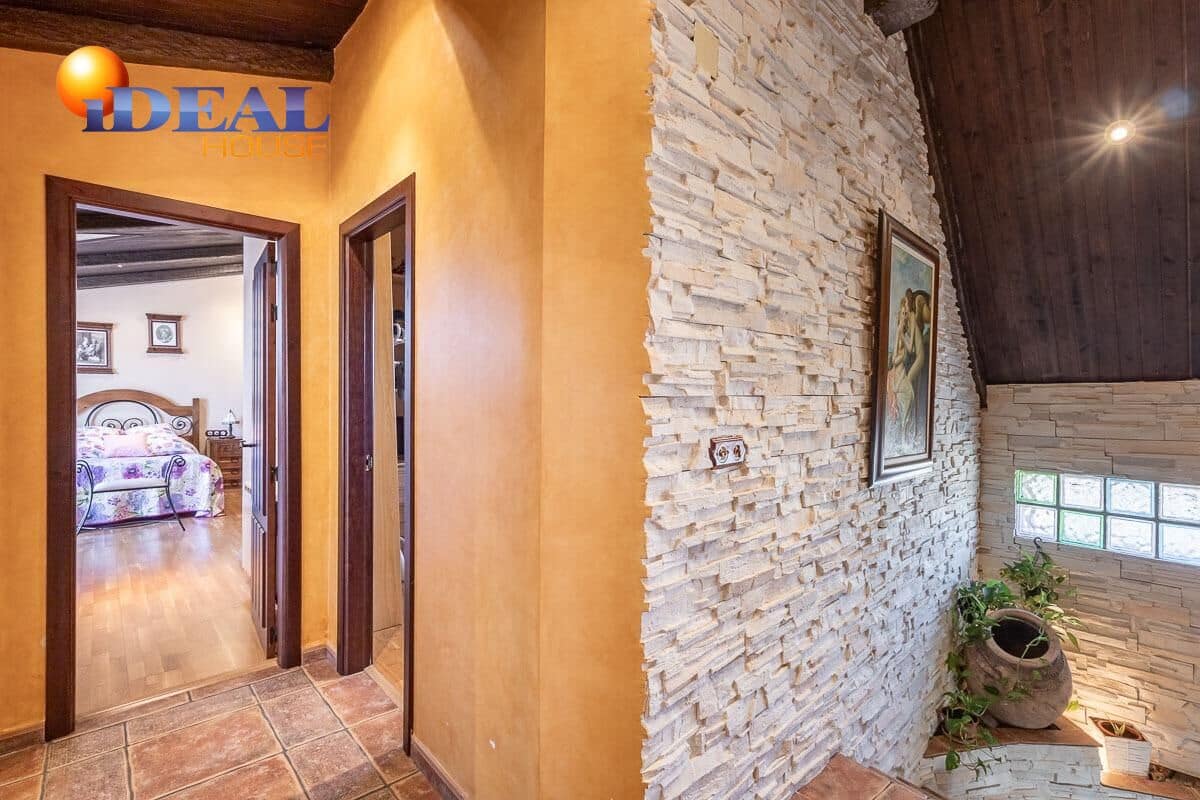 4 chambre Villa/Maison à vendre à Iznalloz avec piscine garage - 398 000 € (Ref: 9433863)