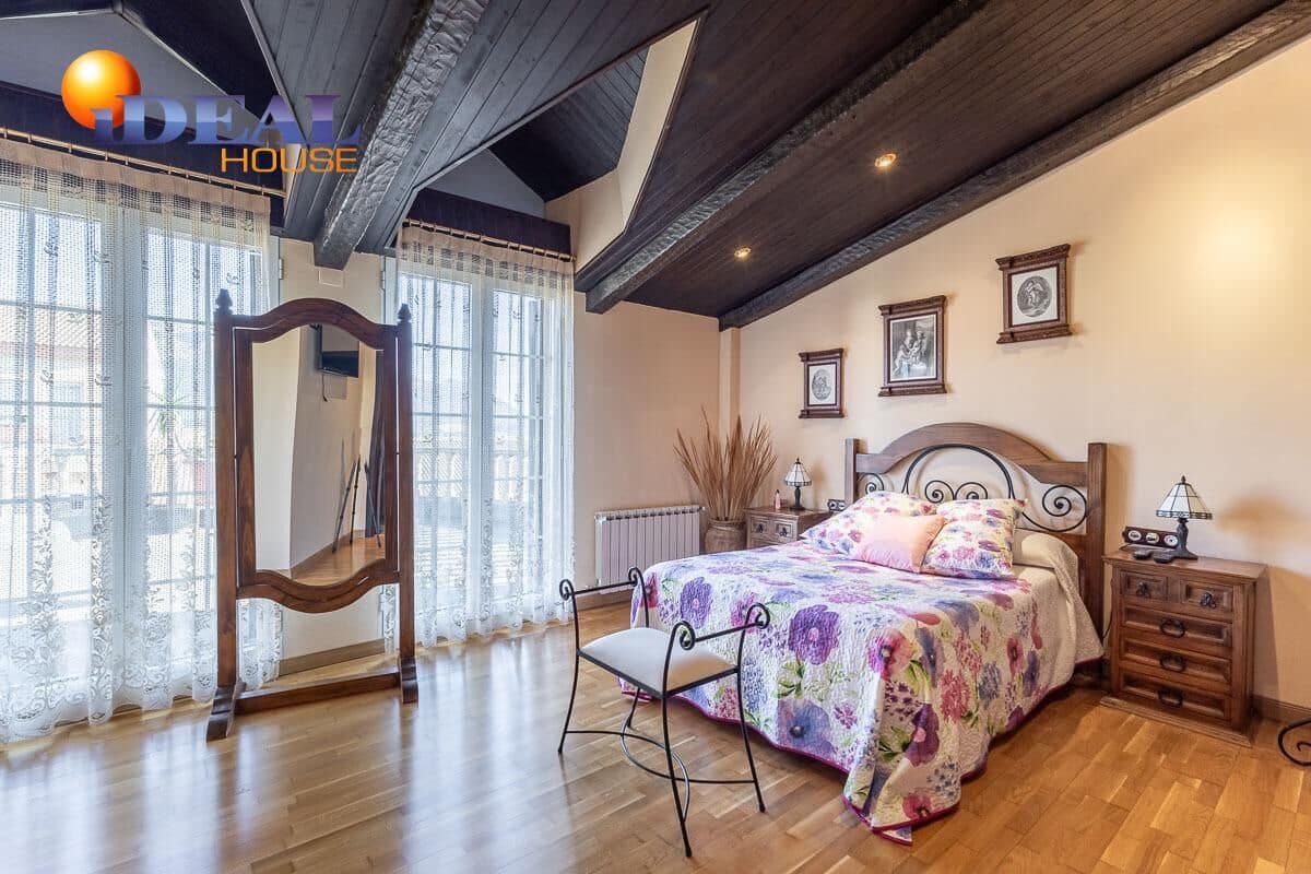 4 chambre Villa/Maison à vendre à Iznalloz avec piscine garage - 398 000 € (Ref: 9433863)