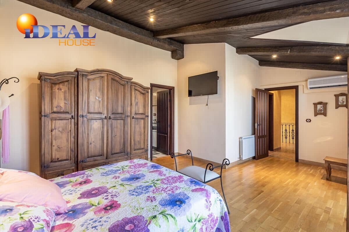 4 chambre Villa/Maison à vendre à Iznalloz avec piscine garage - 398 000 € (Ref: 9433863)