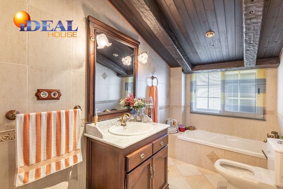 4 chambre Villa/Maison à vendre à Iznalloz avec piscine garage - 398 000 € (Ref: 9433863)