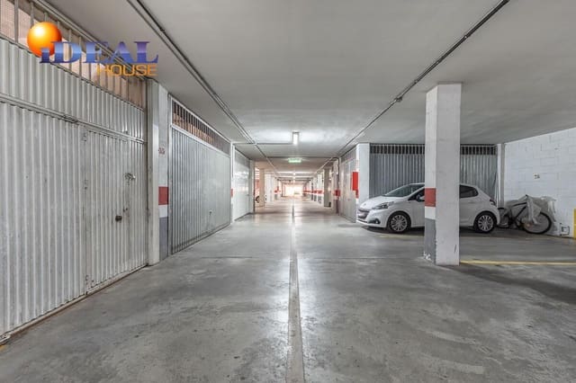 Garage til salg i Granada by - € 22.500 (Ref: 9433864)