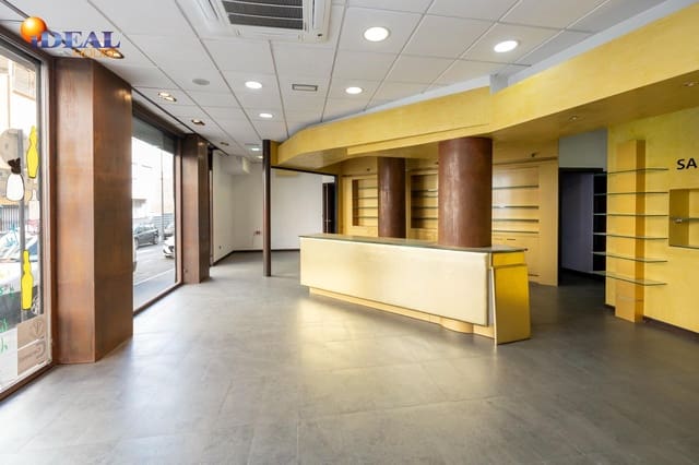 Commercieel te koop in Granada stad - € 240.000 (Ref: 9433865)