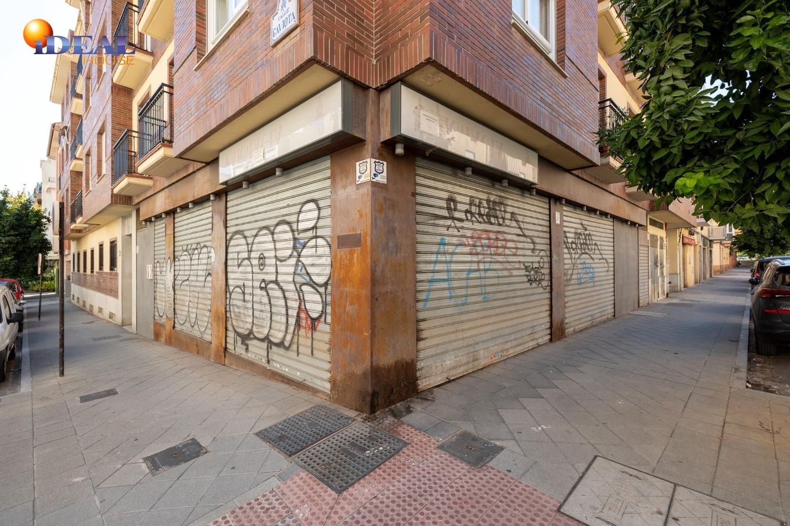 Commercieel te koop in Granada stad - € 240.000 (Ref: 9433865)