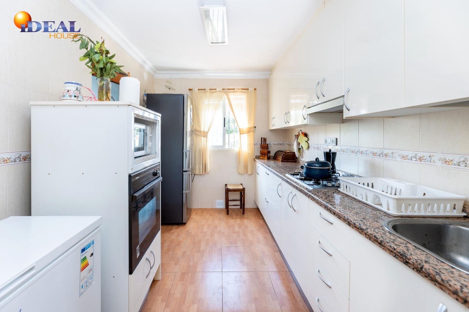 3 bedroom Finca/Country House for sale in Moraleda de Zafayona with pool - € 220,000 (Ref: 9433866)