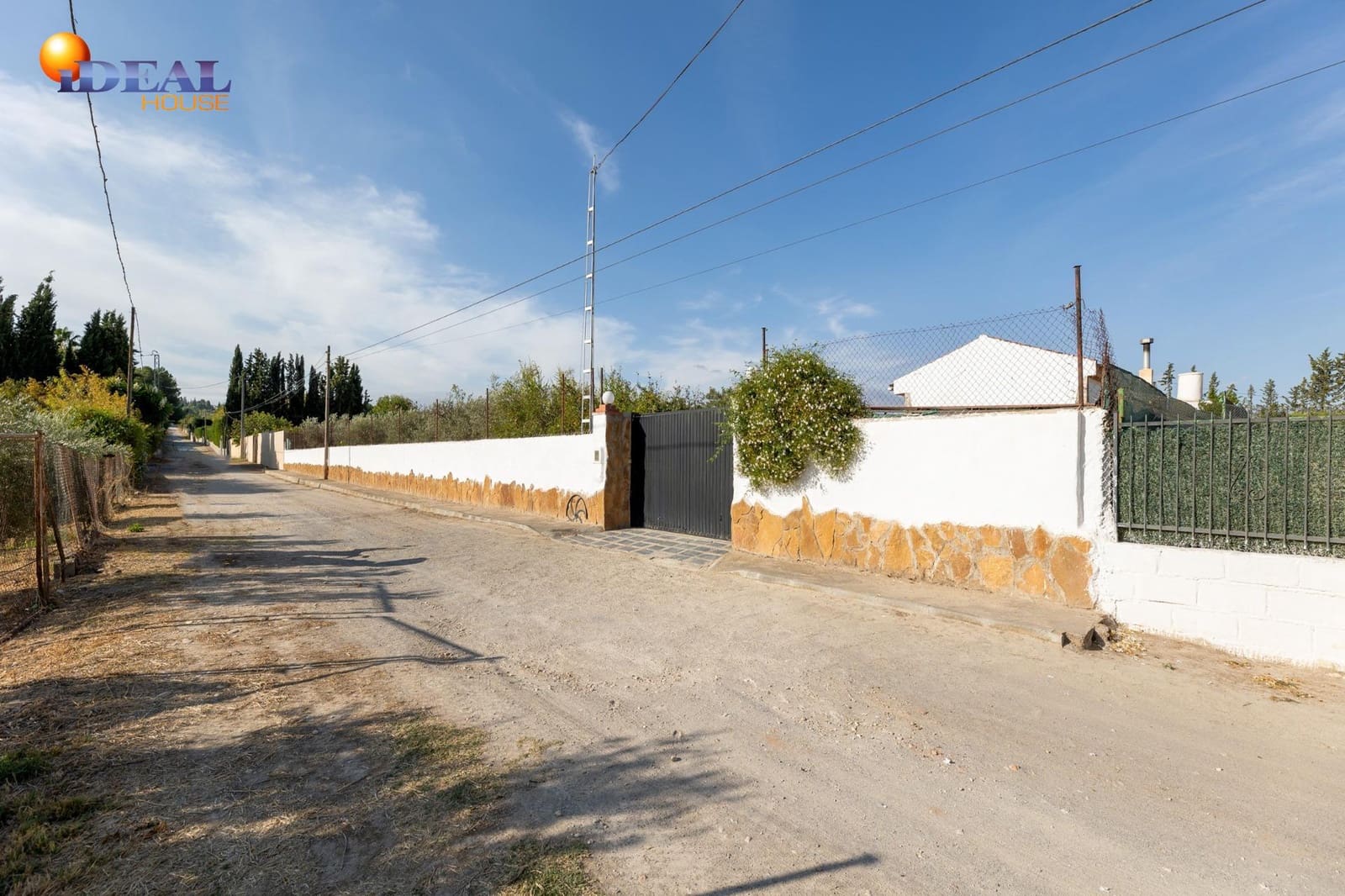 3 bedroom Finca/Country House for sale in Moraleda de Zafayona with pool - € 220,000 (Ref: 9433866)