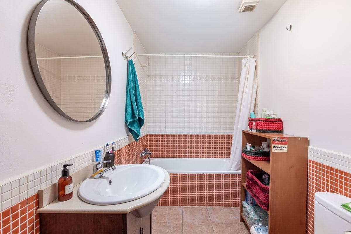 2 bedroom Flat for sale in Sierra Nevada with pool garage - € 185,000 (Ref: 9433867)