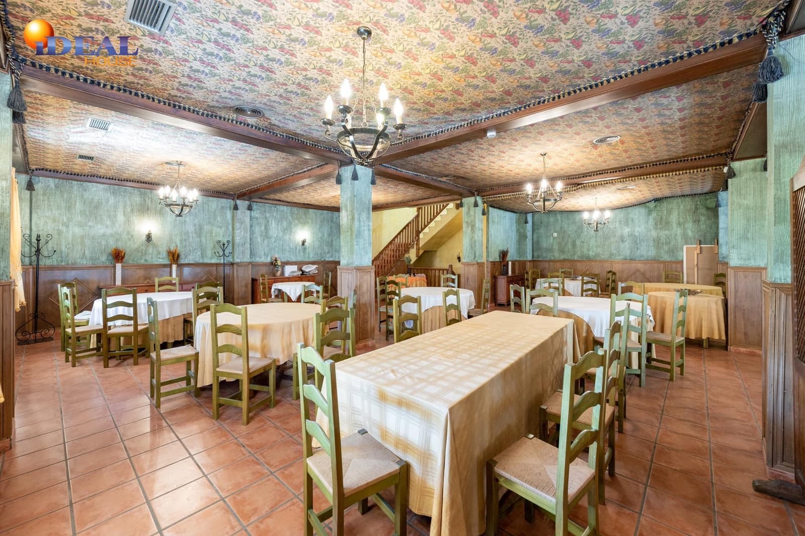 3 makuuhuone Kaupallinen myytävänä paikassa Albolote mukana 
autotalli - 810 000 € (Ref: 9433870)