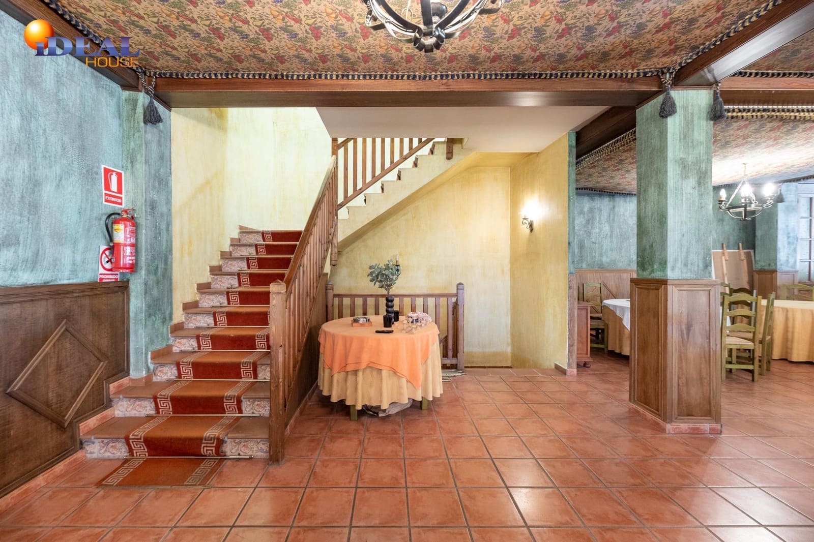 3 makuuhuone Kaupallinen myytävänä paikassa Albolote mukana 
autotalli - 810 000 € (Ref: 9433870)