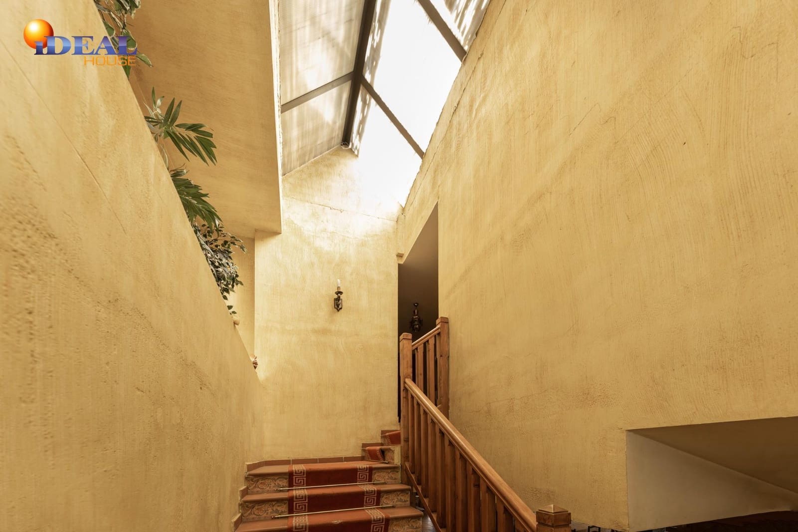 3 makuuhuone Kaupallinen myytävänä paikassa Albolote mukana 
autotalli - 810 000 € (Ref: 9433870)