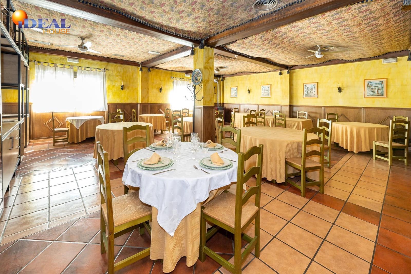 3 makuuhuone Kaupallinen myytävänä paikassa Albolote mukana 
autotalli - 810 000 € (Ref: 9433870)