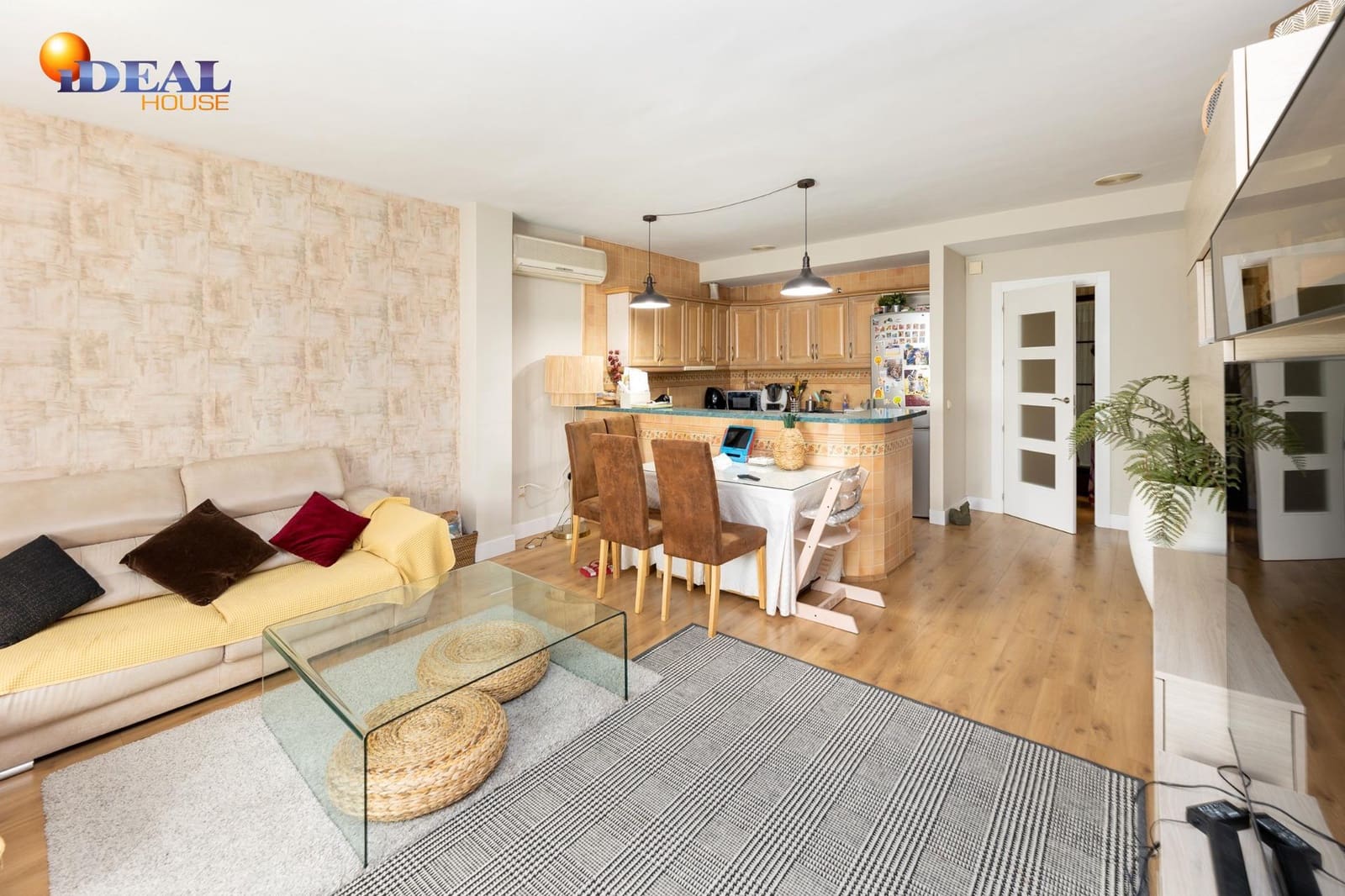 3 makuuhuone Kaupallinen myytävänä paikassa Albolote mukana 
autotalli - 810 000 € (Ref: 9433870)