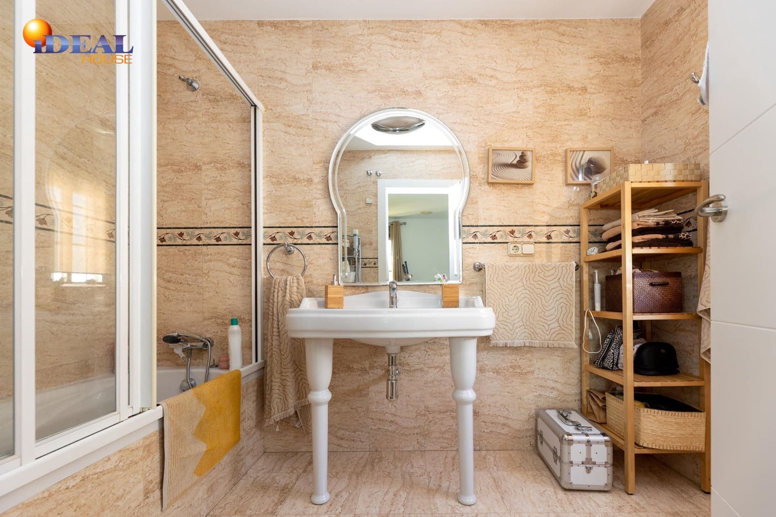 3 makuuhuone Kaupallinen myytävänä paikassa Albolote mukana 
autotalli - 810 000 € (Ref: 9433870)