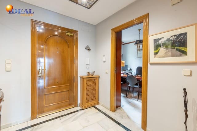 5 chambre Villa/Maison à vendre à Grenade ville avec piscine garage - 890 000 € (Ref: 9433871)