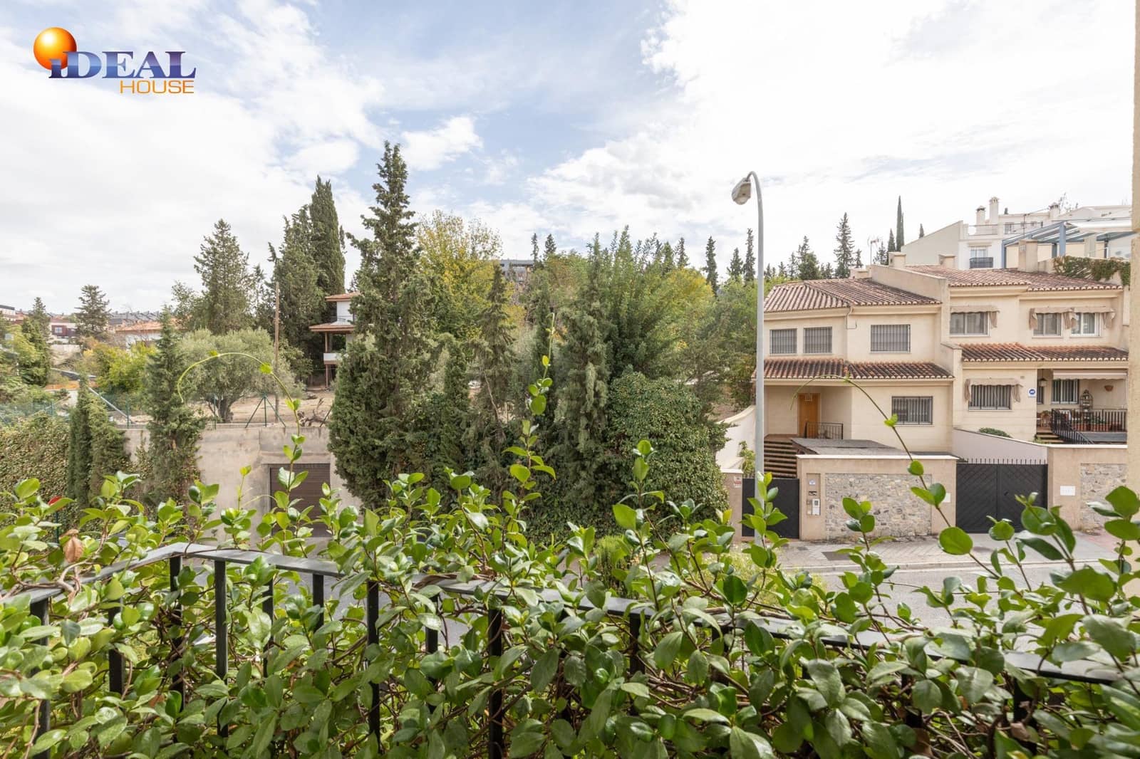 5 soverom Villa til salgs i Granada by med svømmebasseng garasje - € 890 000 (Ref: 9433871)