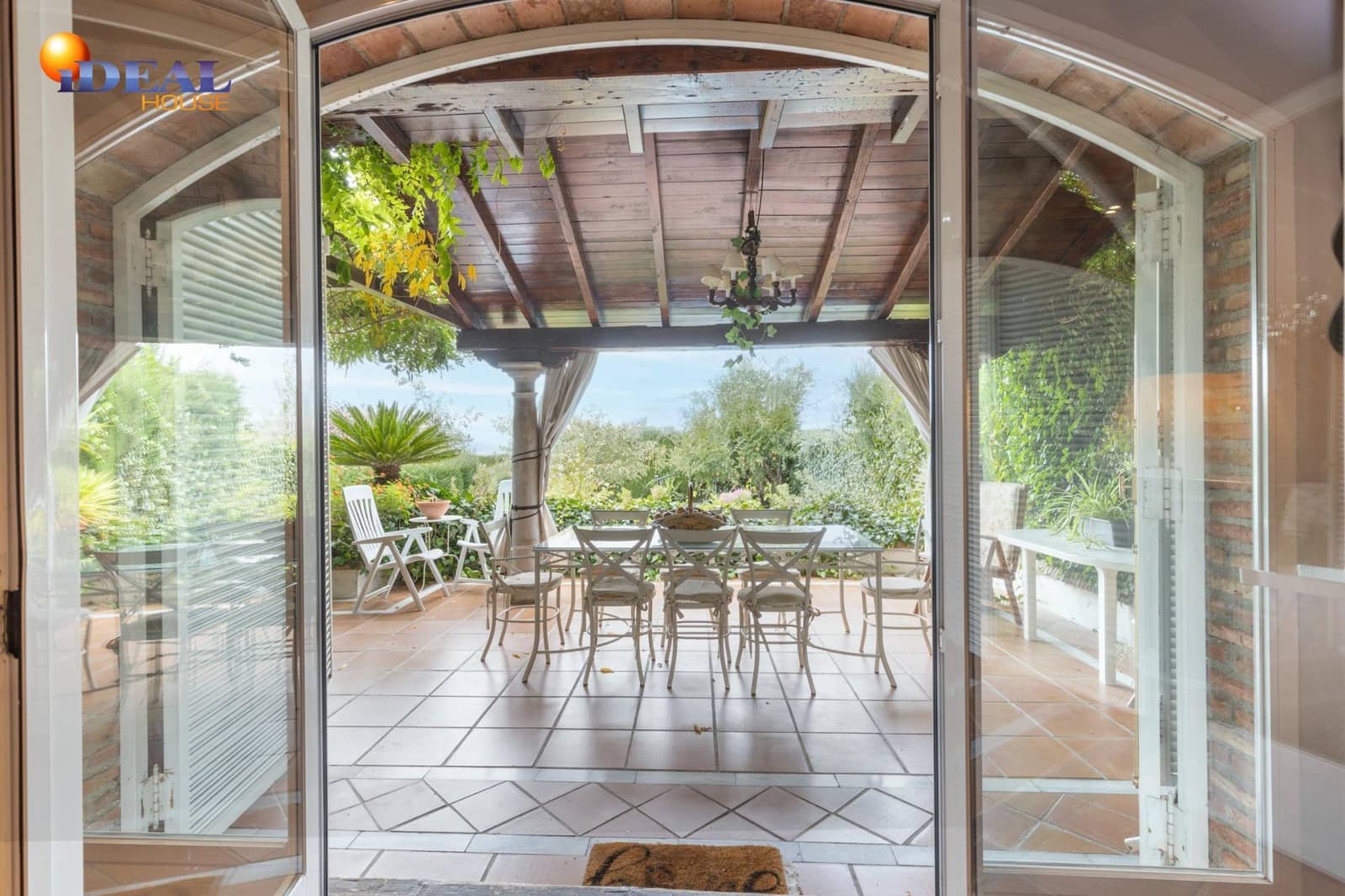 5 soverom Villa til salgs i Granada by med svømmebasseng garasje - € 890 000 (Ref: 9433871)