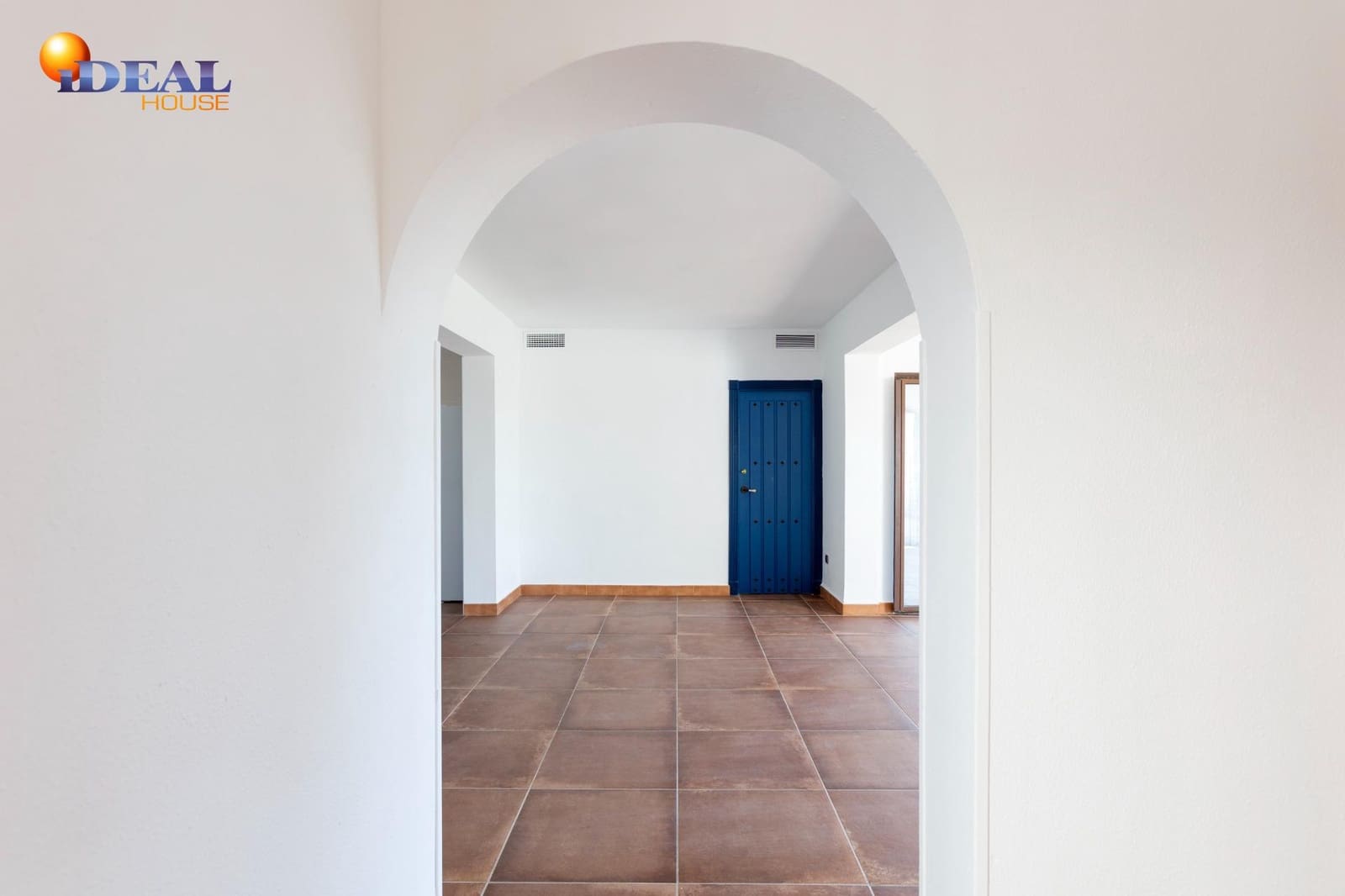 8 bedroom Villa for sale in Almunecar with pool - € 1,250,000 (Ref: 9433872)