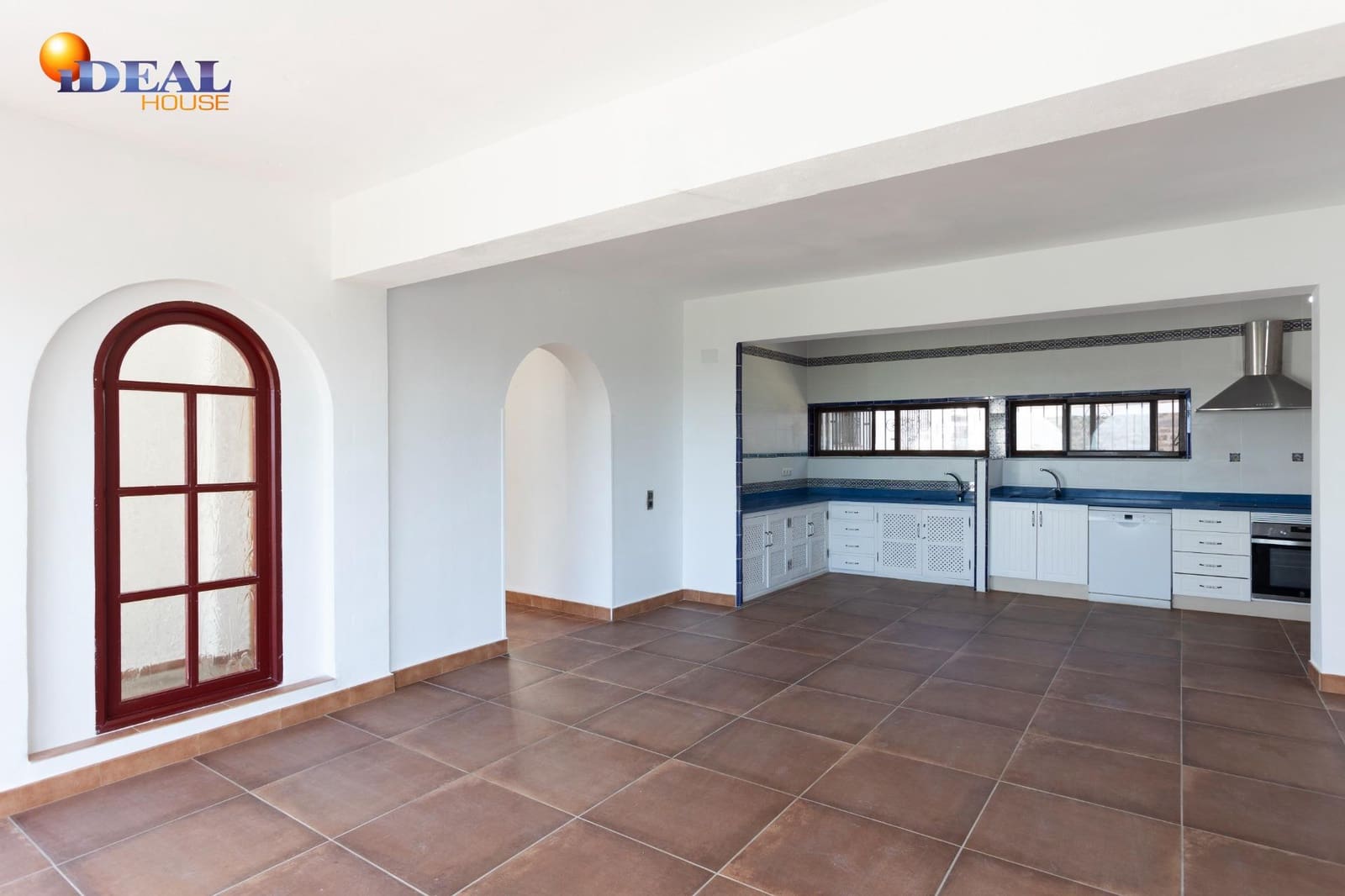 8 bedroom Villa for sale in Almunecar with pool - € 1,250,000 (Ref: 9433872)