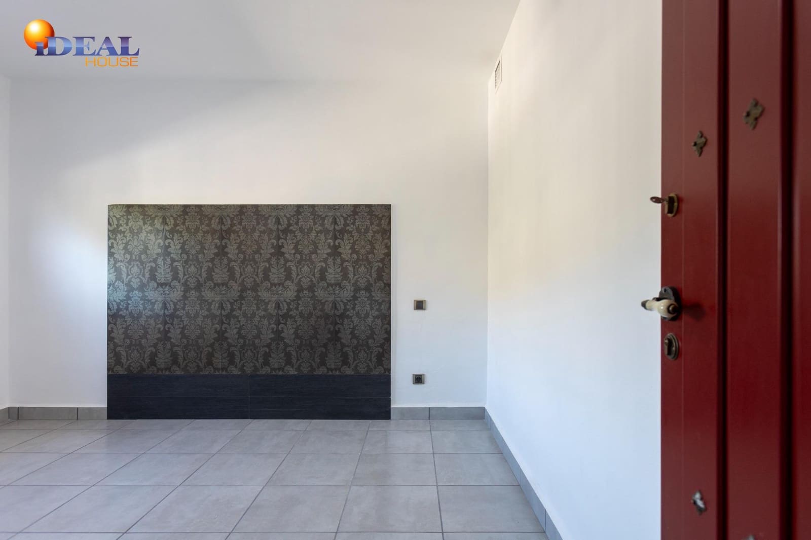 8 bedroom Villa for sale in Almunecar with pool - € 1,250,000 (Ref: 9433872)