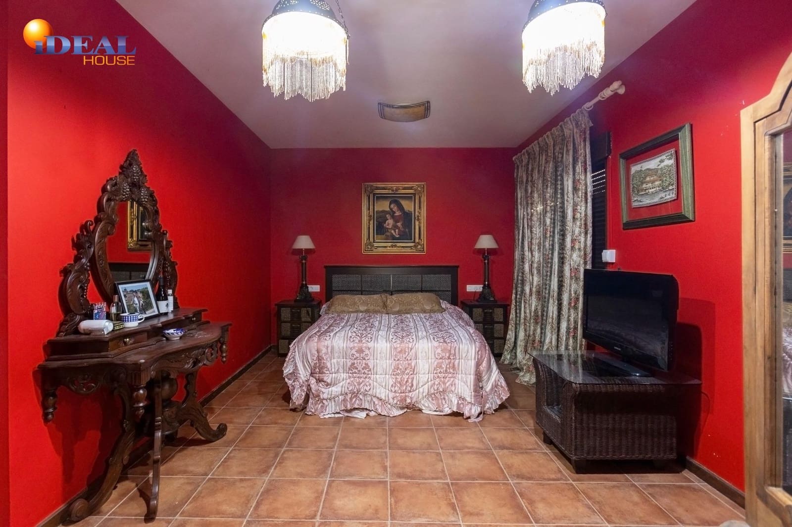 8 bedroom Villa for sale in Almunecar with pool - € 1,250,000 (Ref: 9433872)