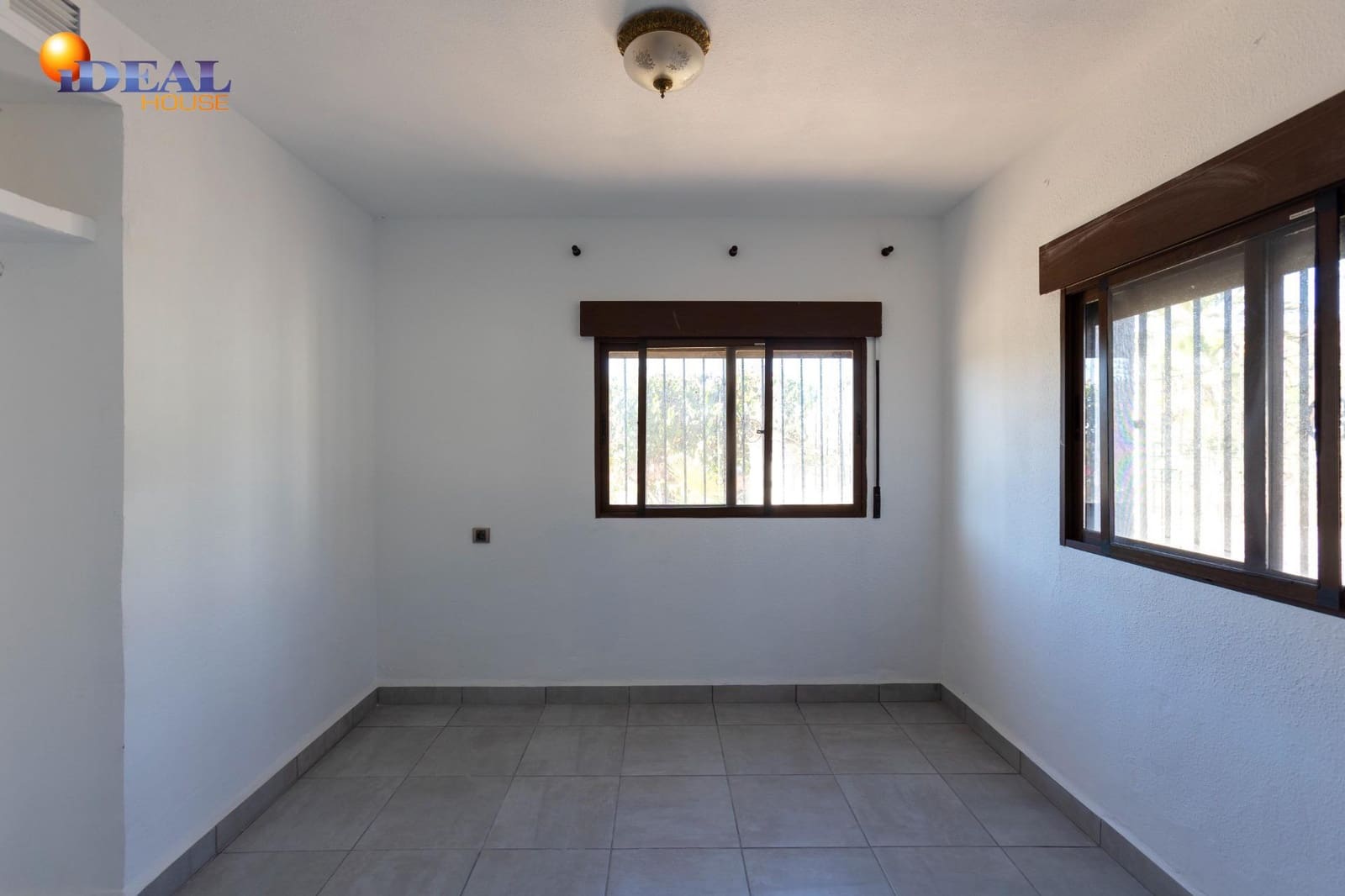 8 bedroom Villa for sale in Almunecar with pool - € 1,250,000 (Ref: 9433872)