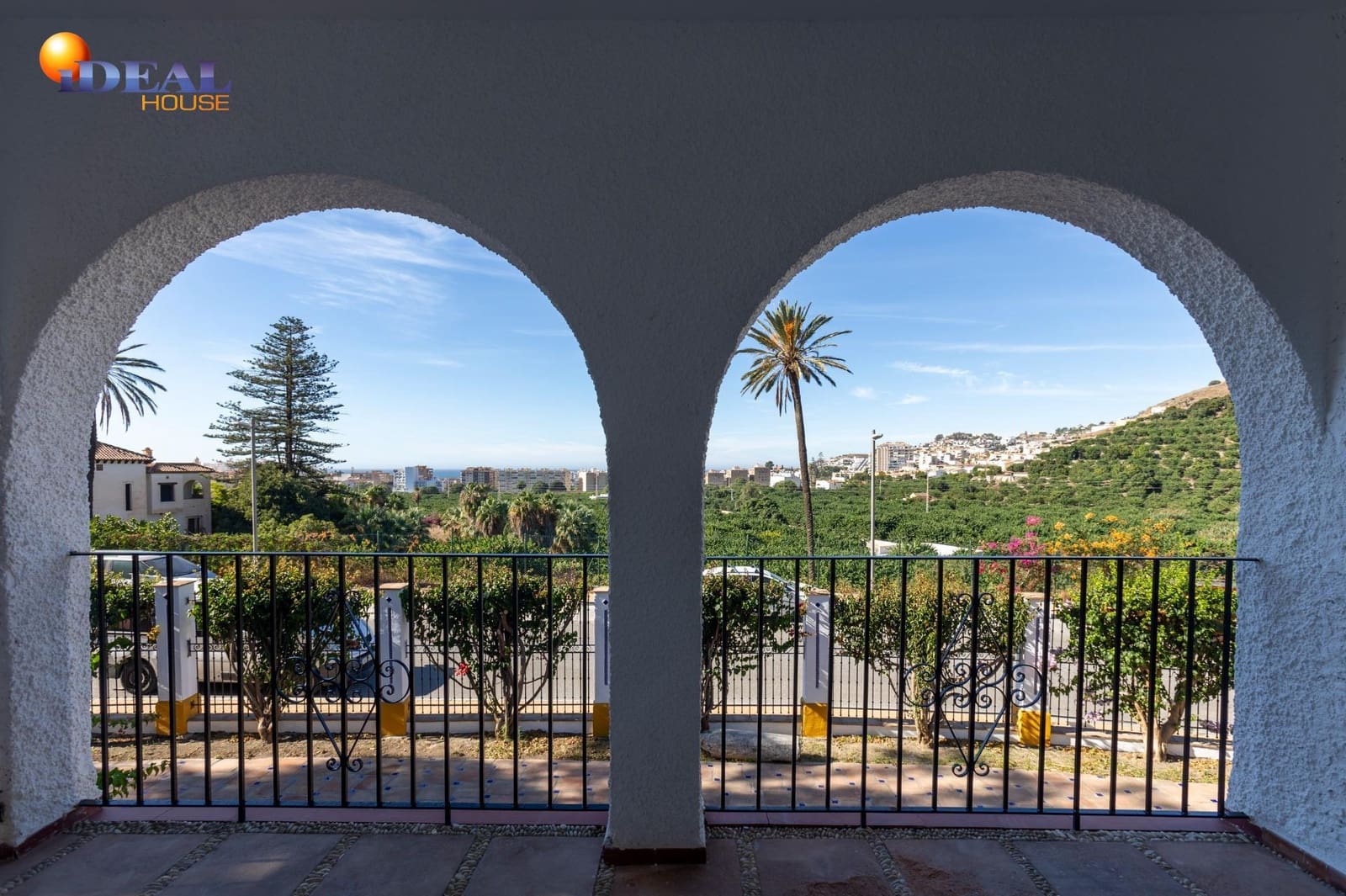 8 bedroom Villa for sale in Almunecar with pool - € 1,250,000 (Ref: 9433872)