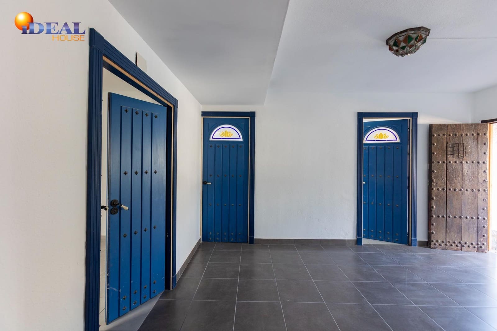 8 bedroom Villa for sale in Almunecar with pool - € 1,250,000 (Ref: 9433872)