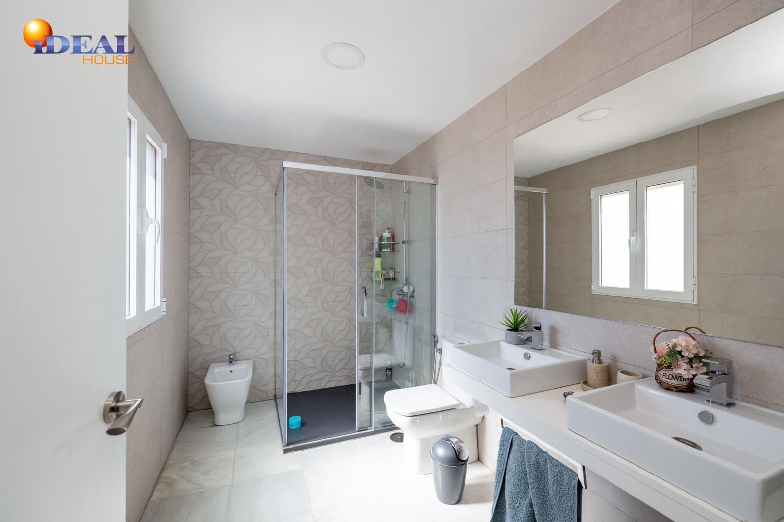 4 slaapkamer Villa te koop in Albolote met zwembad garage - € 435.000 (Ref: 9433874)